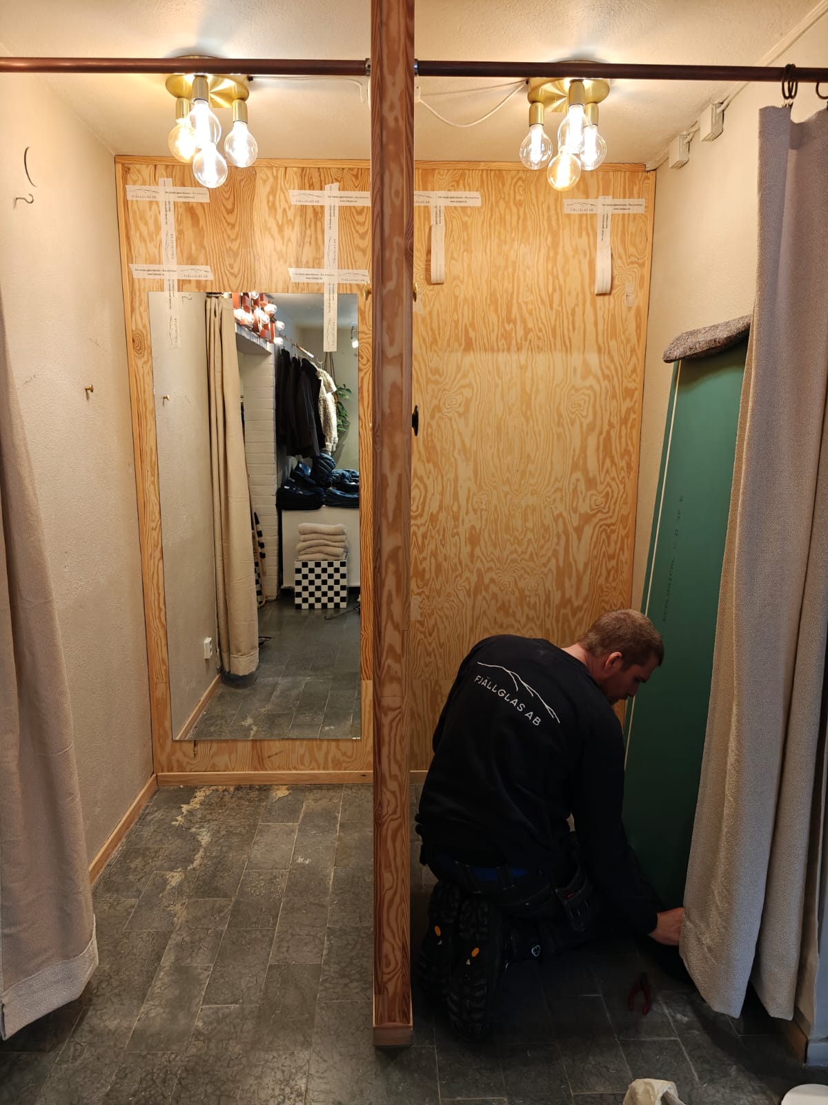 spegel butik omklädningsrum glasmästare åre