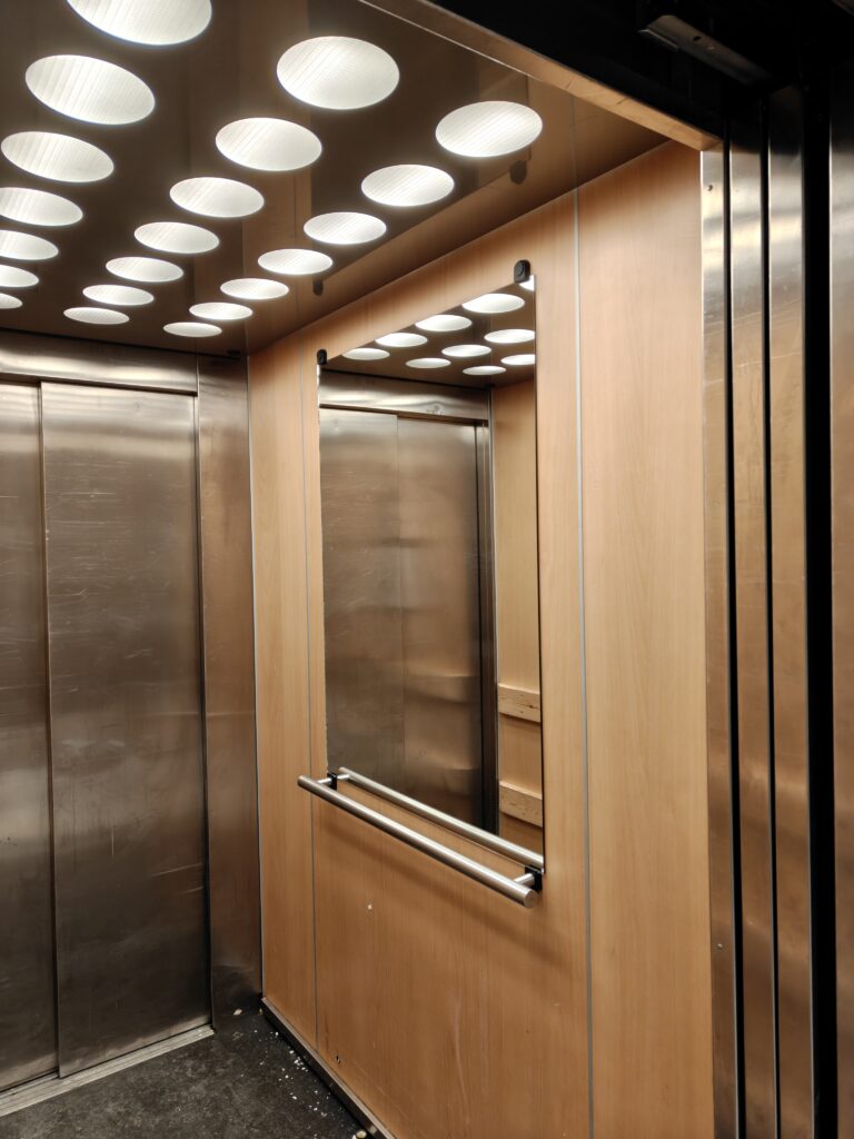 spegel hall åre glasmästare hiss